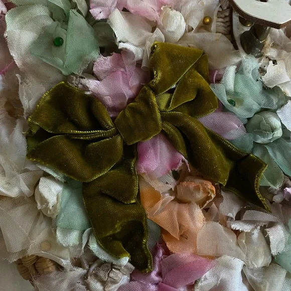 1950s "Straw World" Silk Flower Purse - Picture 3 of 4